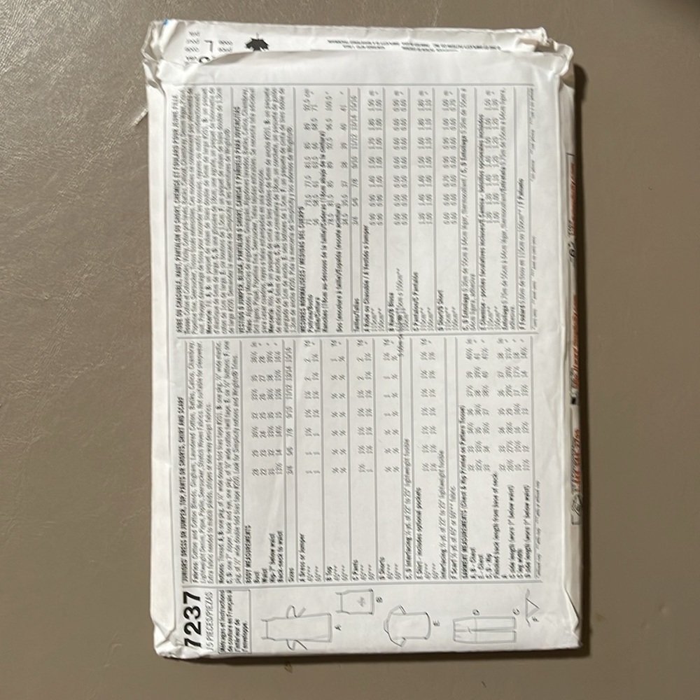 Simplicity Pattern #7237 - Picture 2 of 2